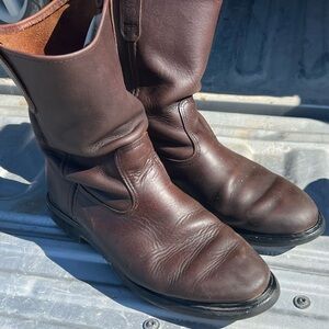 Redwing Supersole 11-inch pull on soft toe boot size 11.5 brown